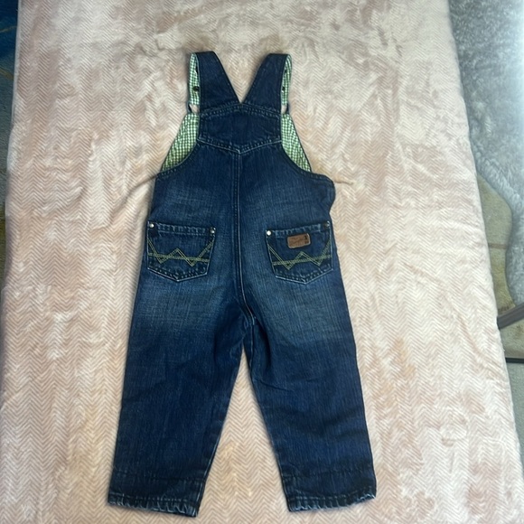 Adorable Wrangler Dark Blue Denim Overalls Baby 24 months Green Checked interior - Picture 8 of 9